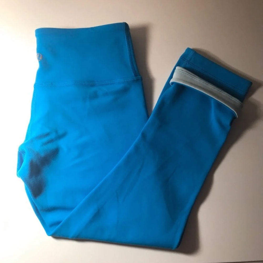 Lululemon reversible crops